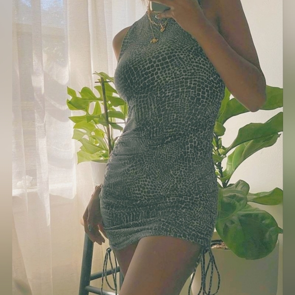 Motel Rocks Ardila Ruched Minidress 5 for $100 Bundle Deal - Picture 16 of 16